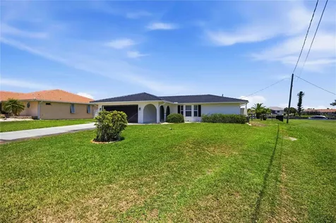 1933 Fairview Drive Englewood FL 34223