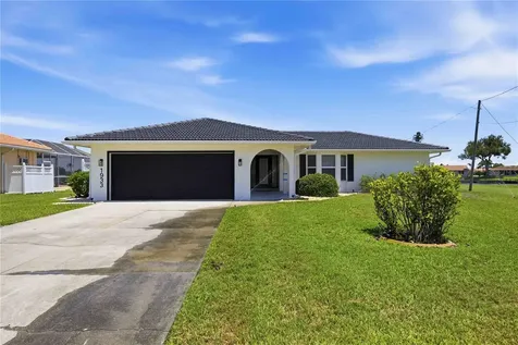 1933 Fairview Drive Englewood FL 34223