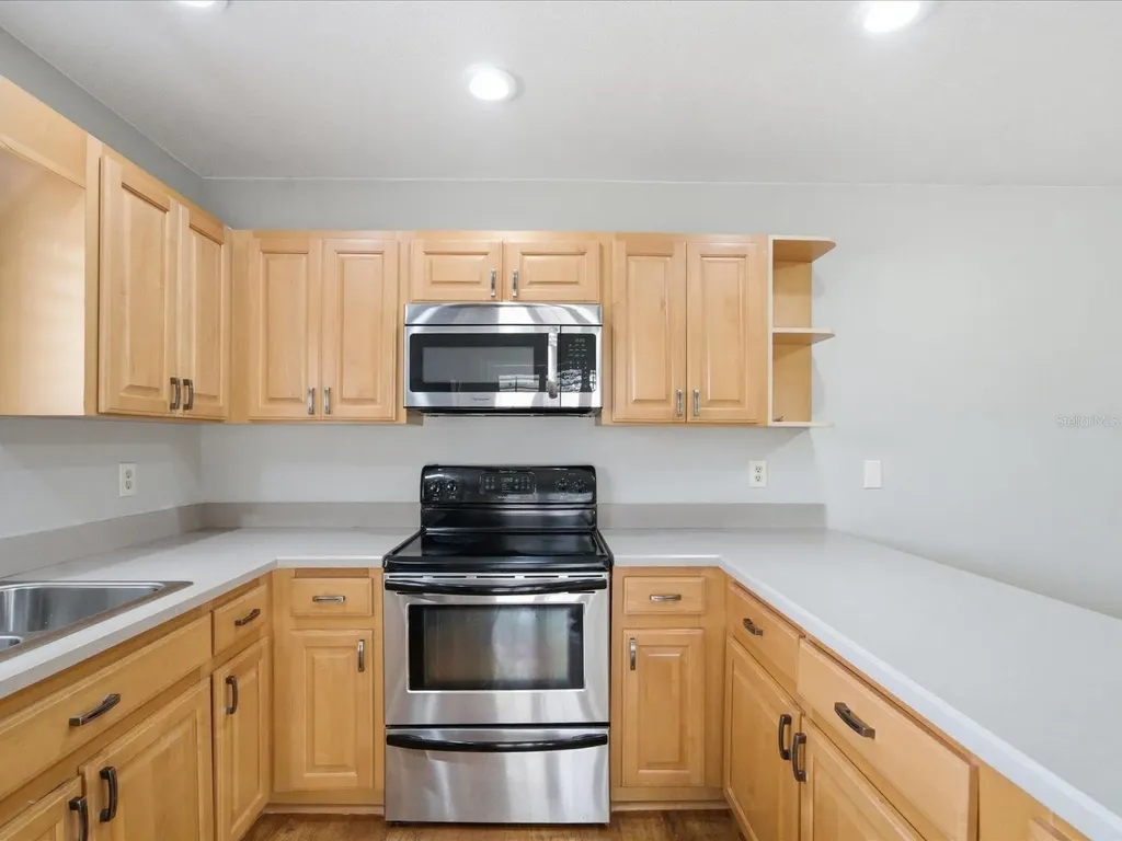 15338 E Pond Woods Drive Tampa FL 33618