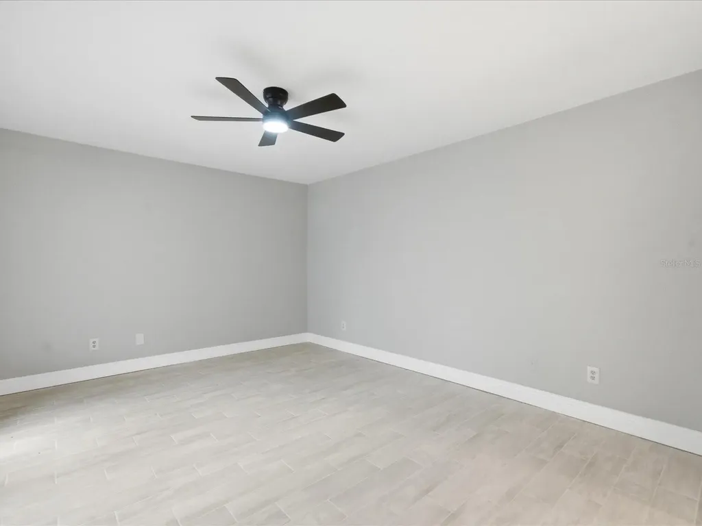 15338 E Pond Woods Drive Tampa FL 33618