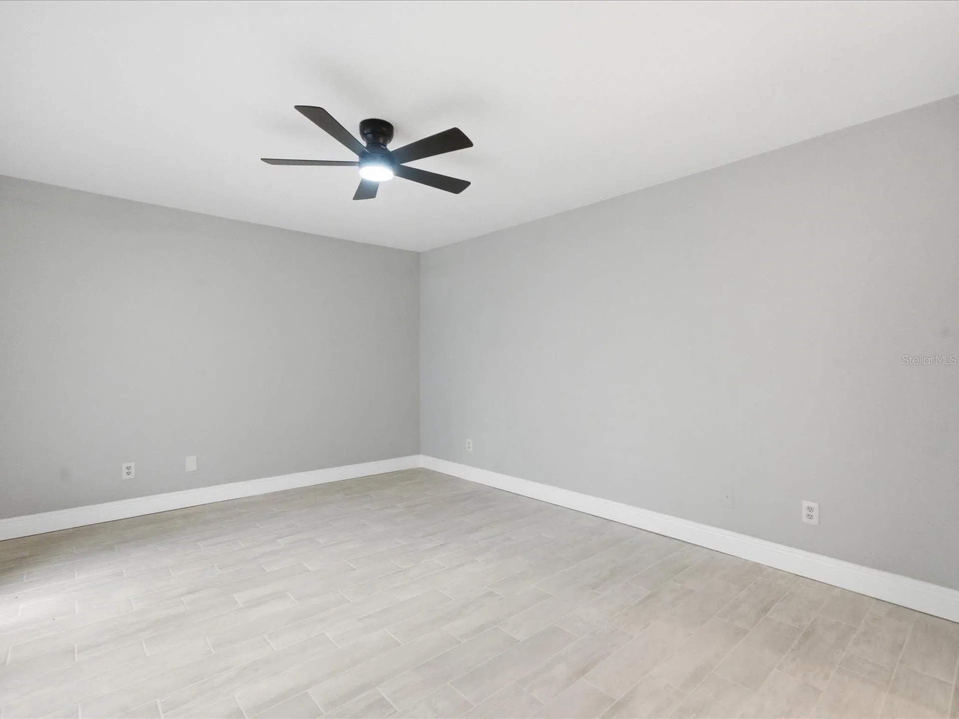 15338 E Pond Woods Drive Tampa FL 33618