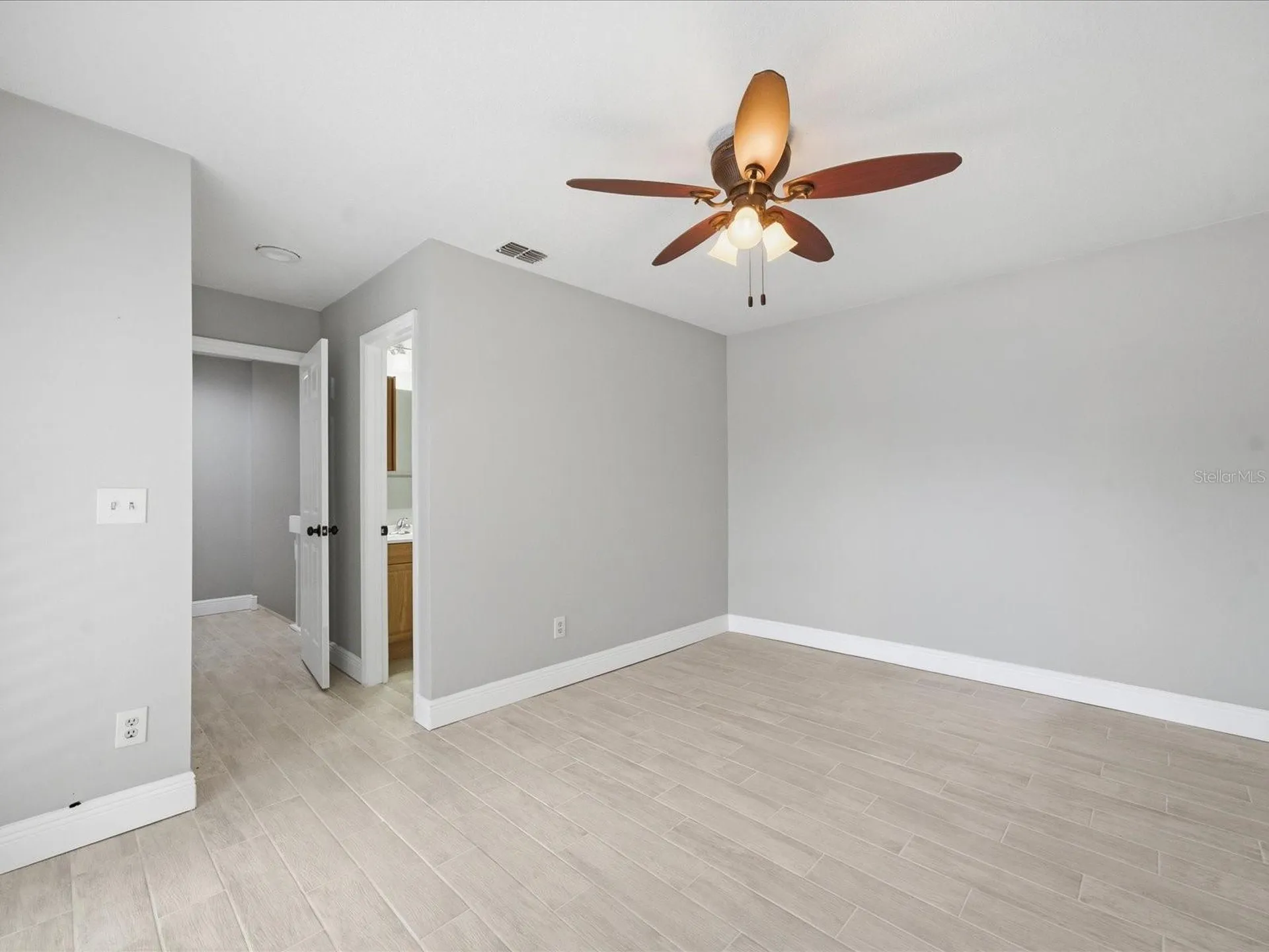 15338 E Pond Woods Drive Tampa FL 33618