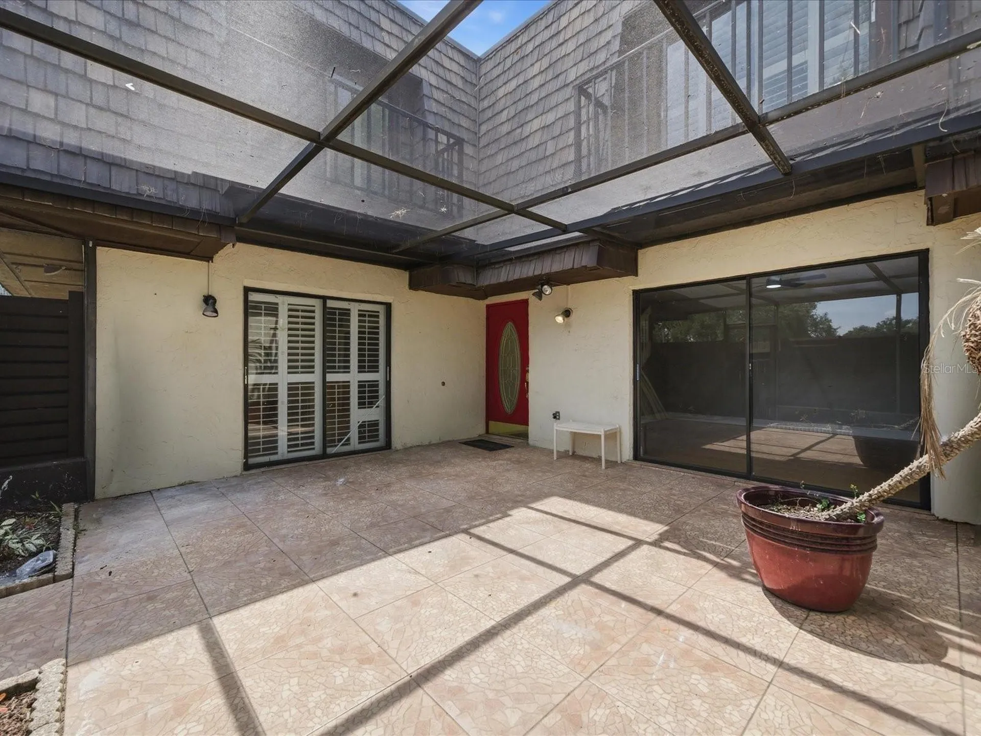 15338 E Pond Woods Drive Tampa FL 33618