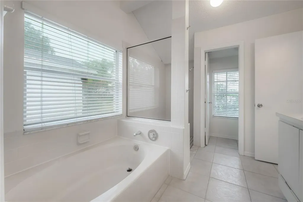 15121 Heathridge Drive Tampa FL 33625