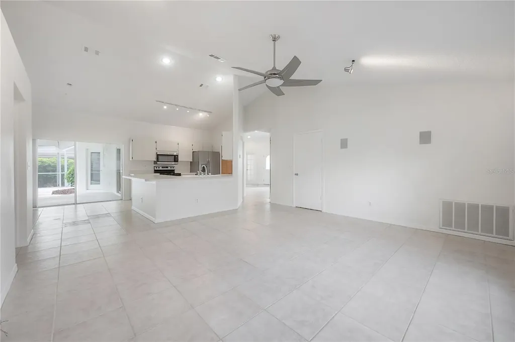 15121 Heathridge Drive Tampa FL 33625