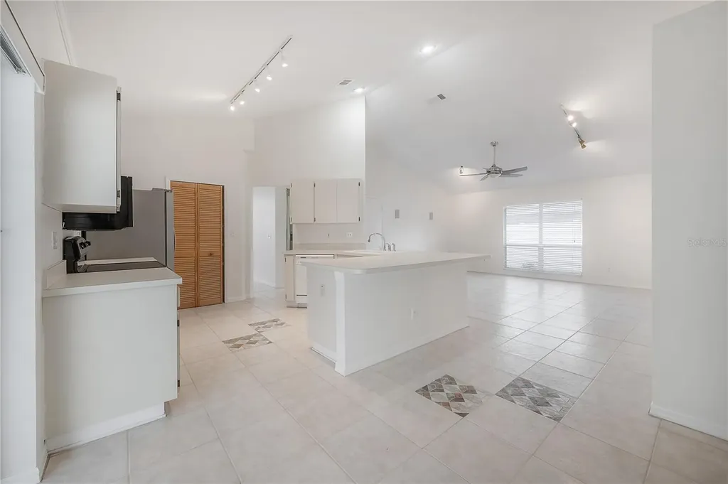 15121 Heathridge Drive Tampa FL 33625
