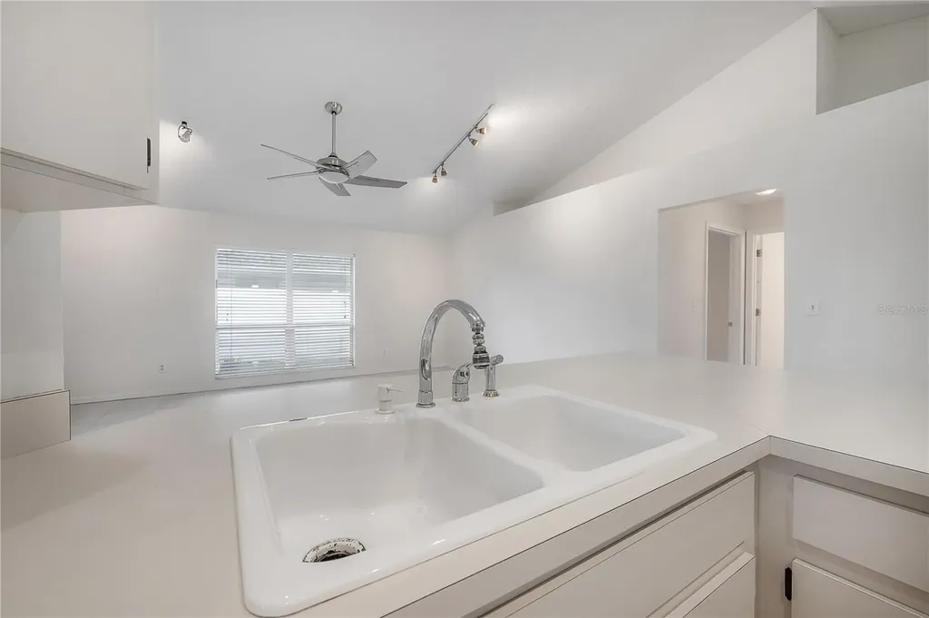 15121 Heathridge Drive Tampa FL 33625