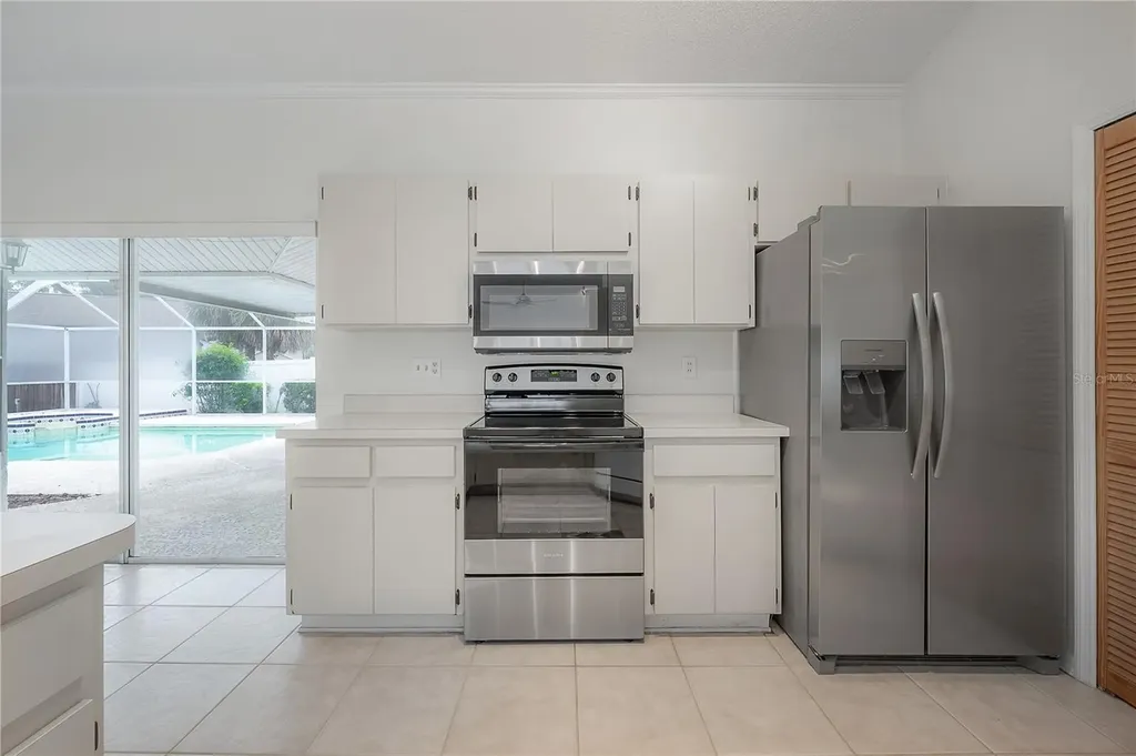15121 Heathridge Drive Tampa FL 33625