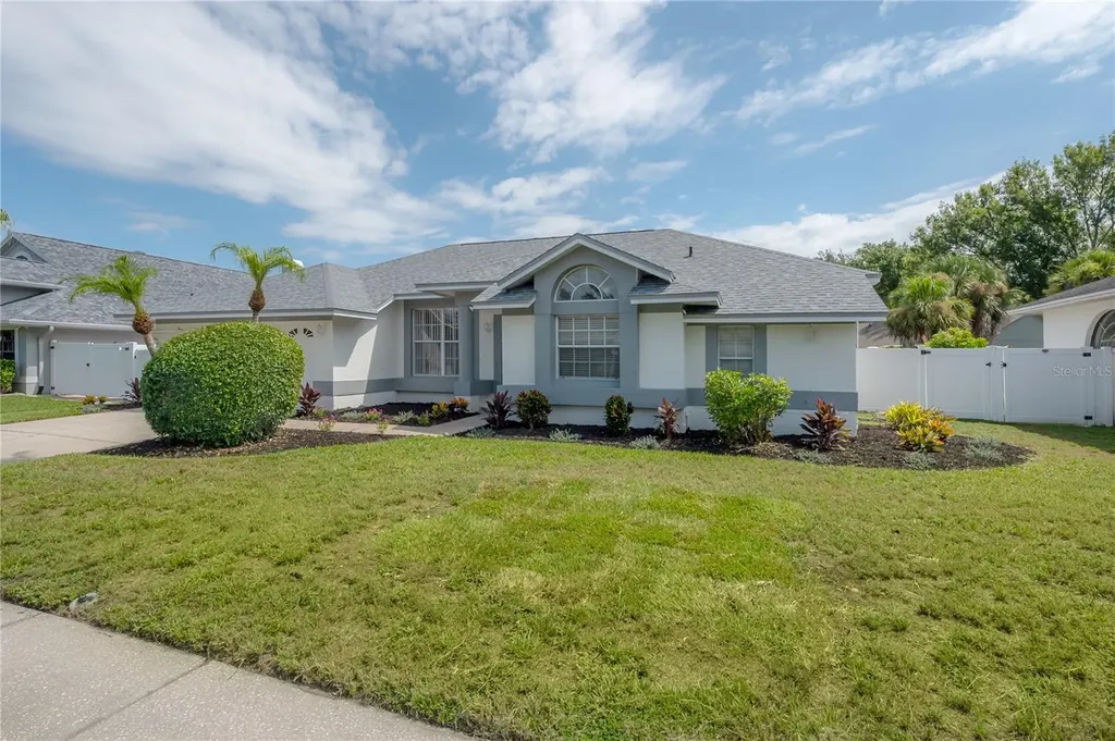15121 Heathridge Drive Tampa FL 33625