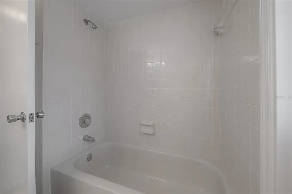 15121 Heathridge Drive Tampa FL 33625