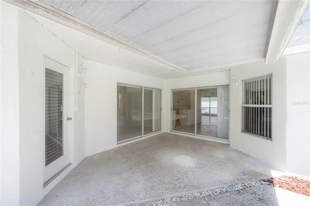 15121 Heathridge Drive Tampa FL 33625