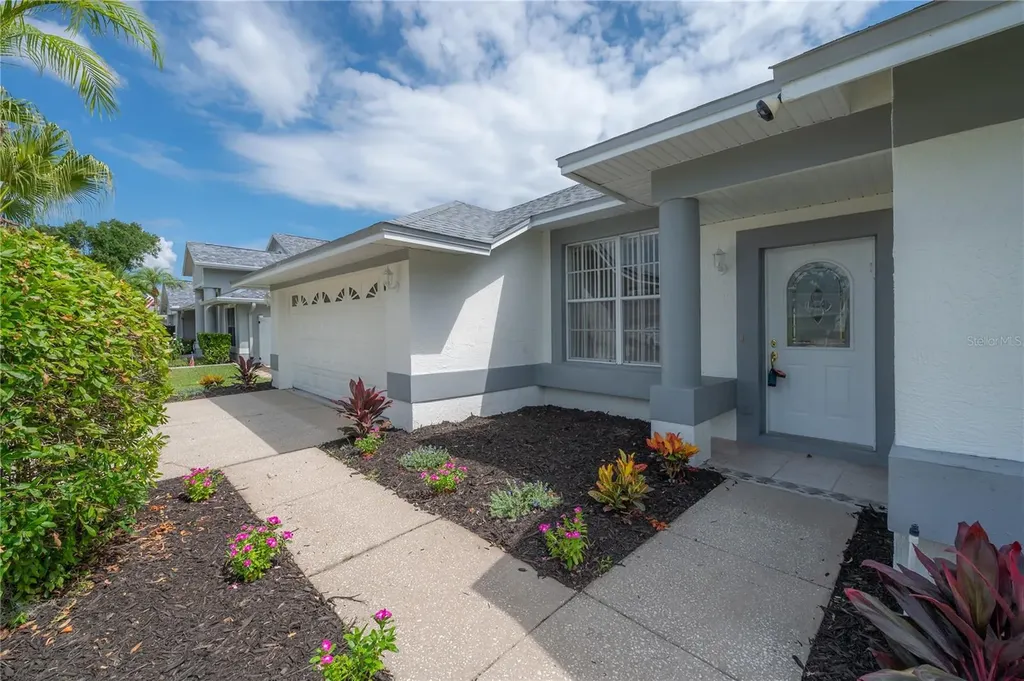 15121 Heathridge Drive Tampa FL 33625