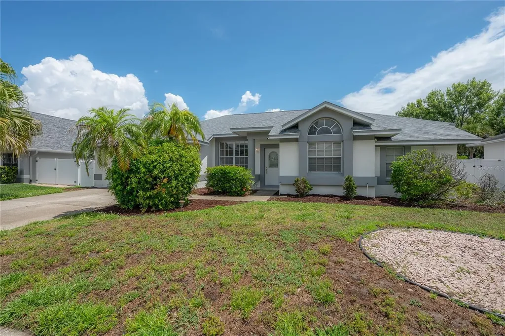 15121 Heathridge Drive Tampa FL 33625