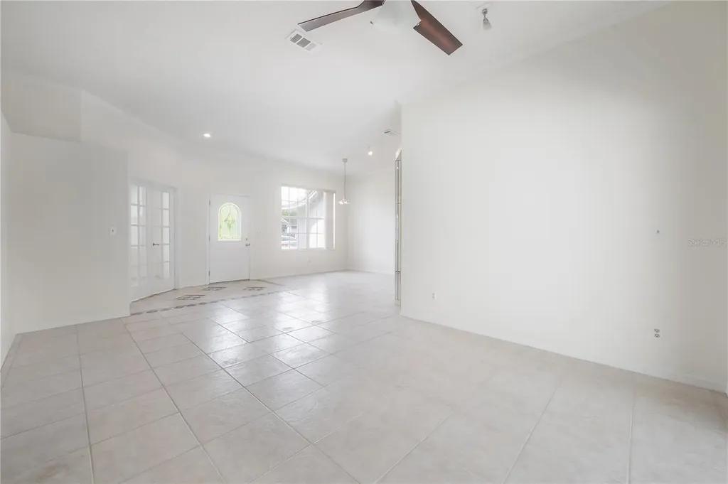 15121 Heathridge Drive Tampa FL 33625