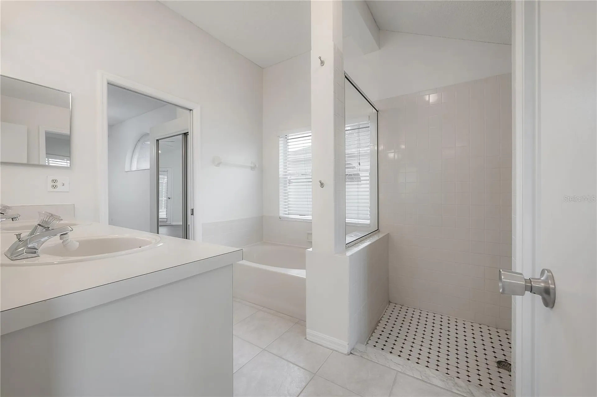 15121 Heathridge Drive Tampa FL 33625