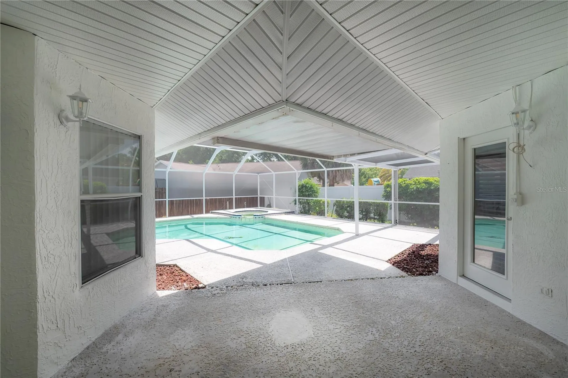 15121 Heathridge Drive Tampa FL 33625