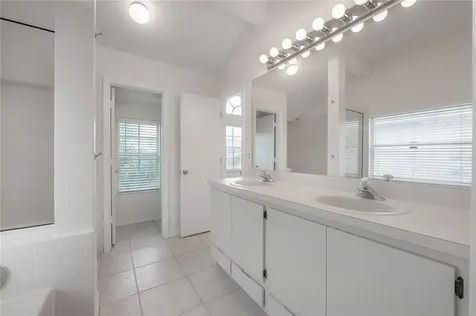 15121 Heathridge Drive Tampa FL 33625