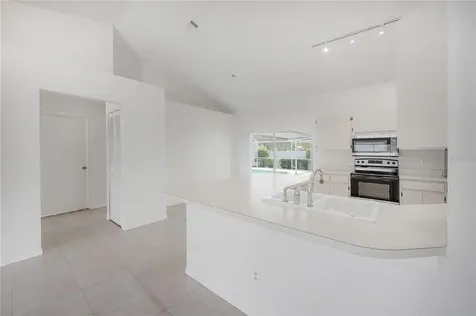 15121 Heathridge Drive Tampa FL 33625