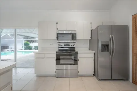 15121 Heathridge Drive Tampa FL 33625