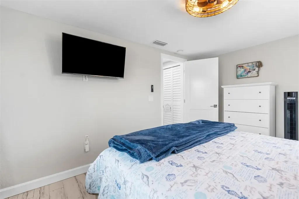 12535 3rd Isle Hudson FL 34667