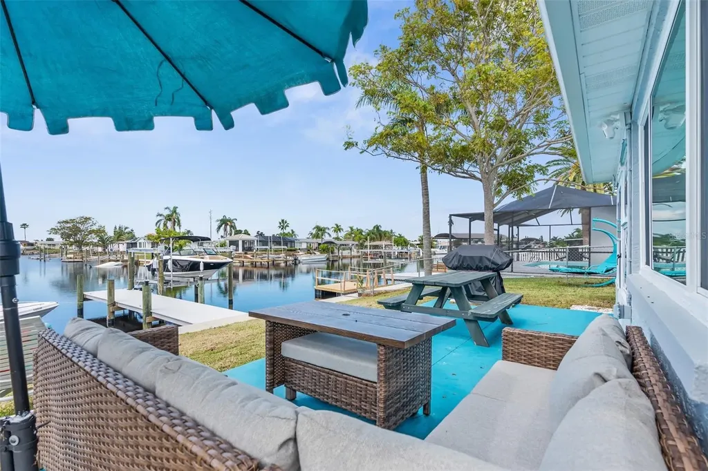 12535 3rd Isle Hudson FL 34667