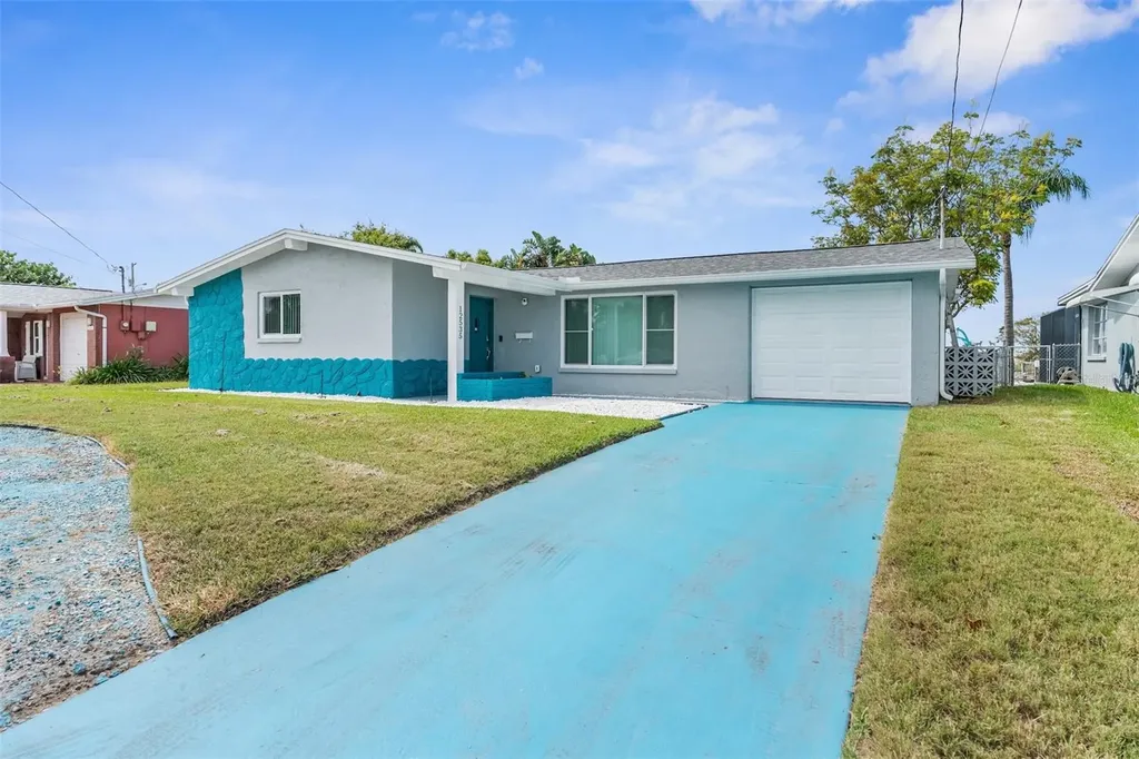 12535 3rd Isle Hudson FL 34667