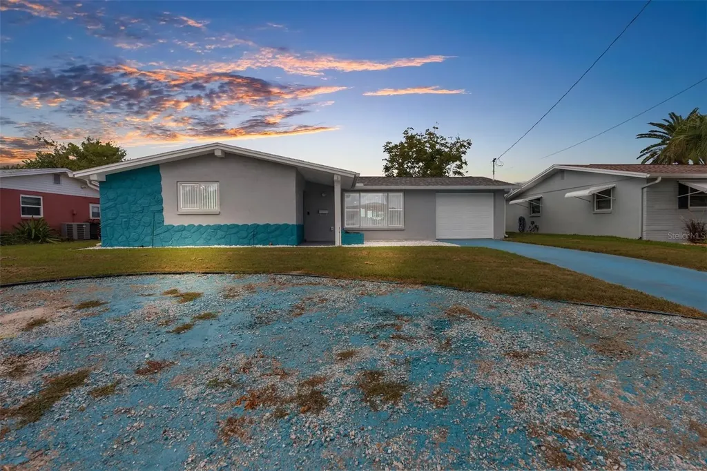 12535 3rd Isle Hudson FL 34667