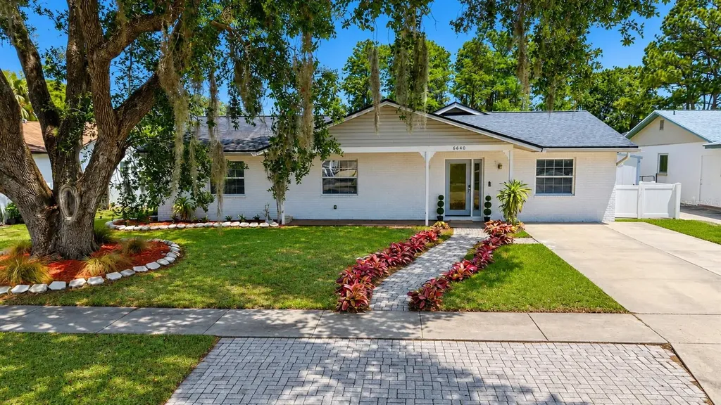 6640 Winding Oak Drive Tampa FL 33625