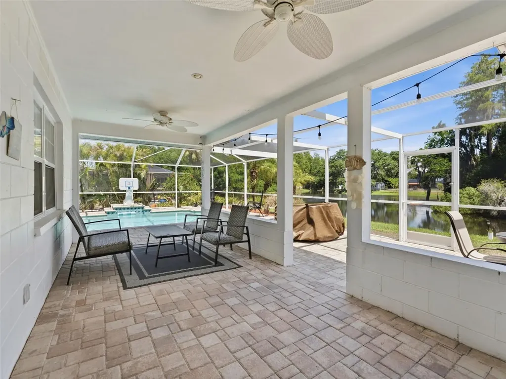 6640 Winding Oak Drive Tampa FL 33625