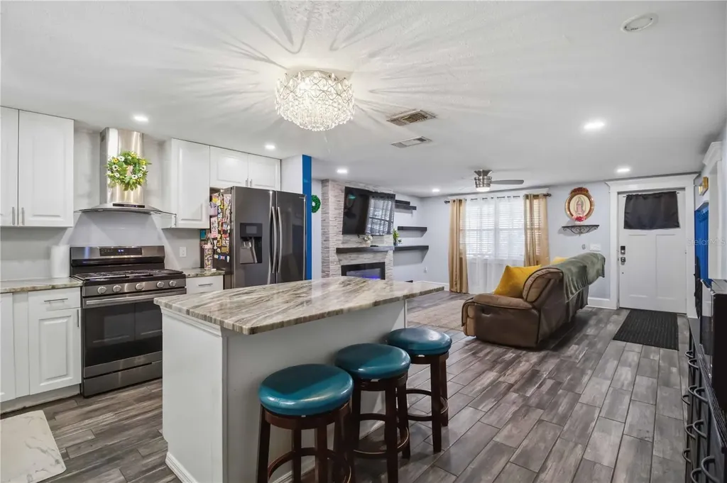 5727 11th Street E Bradenton FL 34203