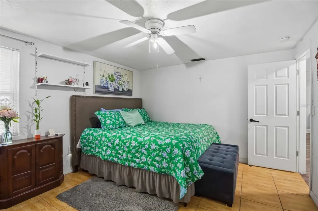 5727 11th Street E Bradenton FL 34203