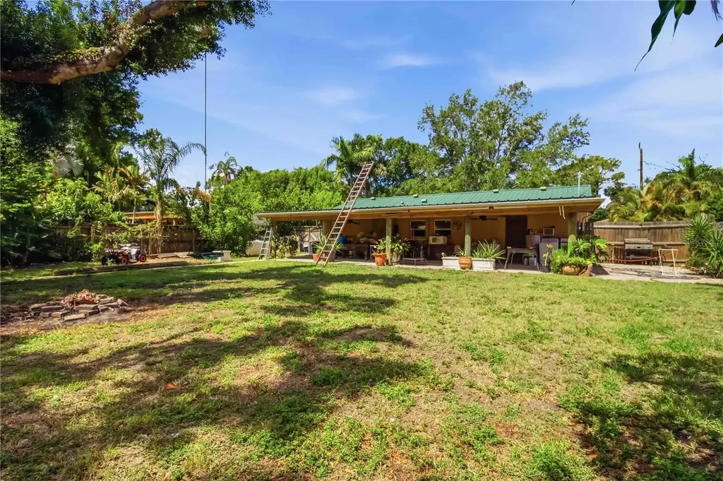 5727 11th Street E Bradenton FL 34203
