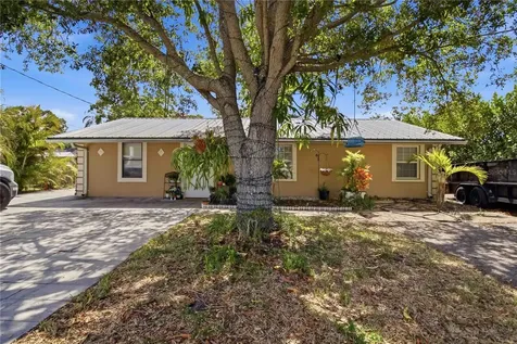5727 11th Street E Bradenton FL 34203