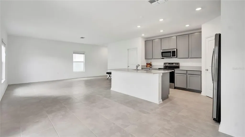 1713 White Water Court Davenport FL 33837