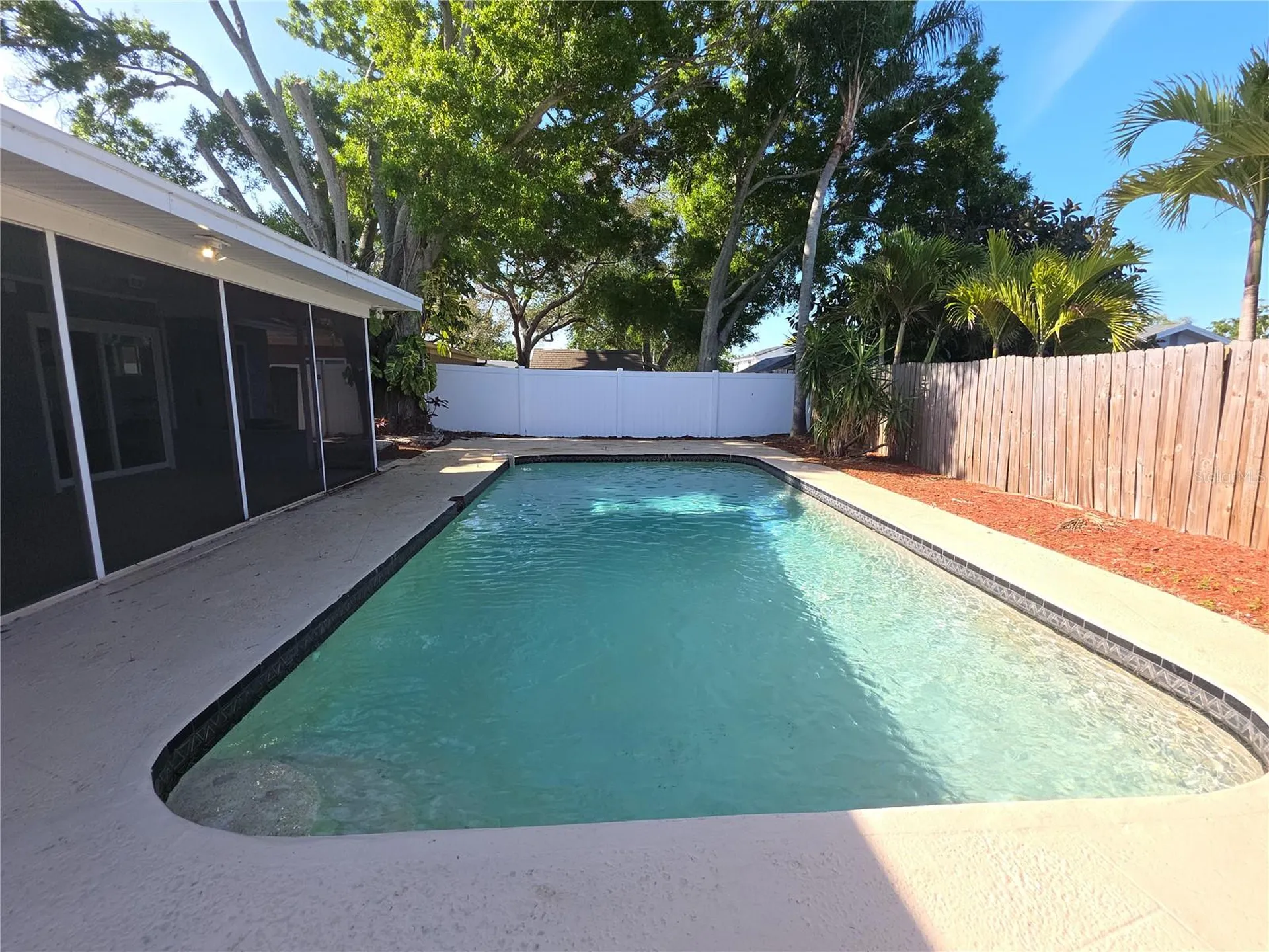 8990 123rd Way Seminole FL 33772