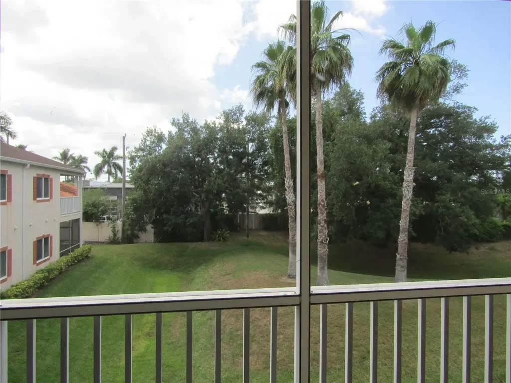 3966 Mediterranea Circle Sarasota FL 34233