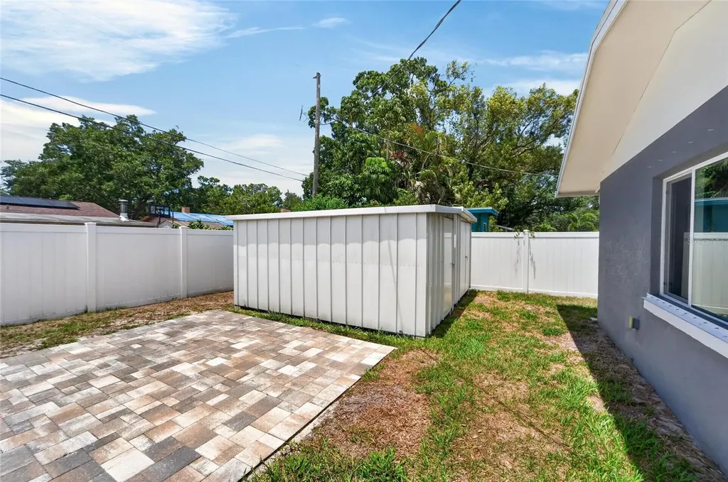 6670 26th Way N St Petersburg FL 33703