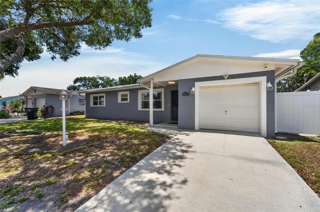 6670 26th Way N St Petersburg FL 33703