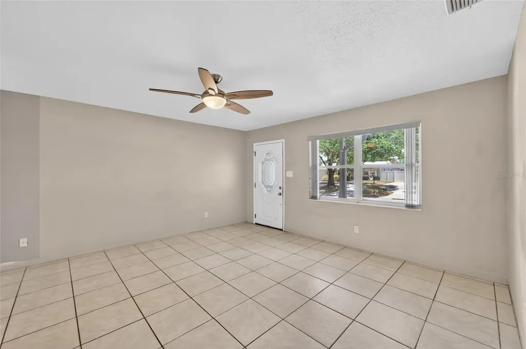 6670 26th Way N St Petersburg FL 33703