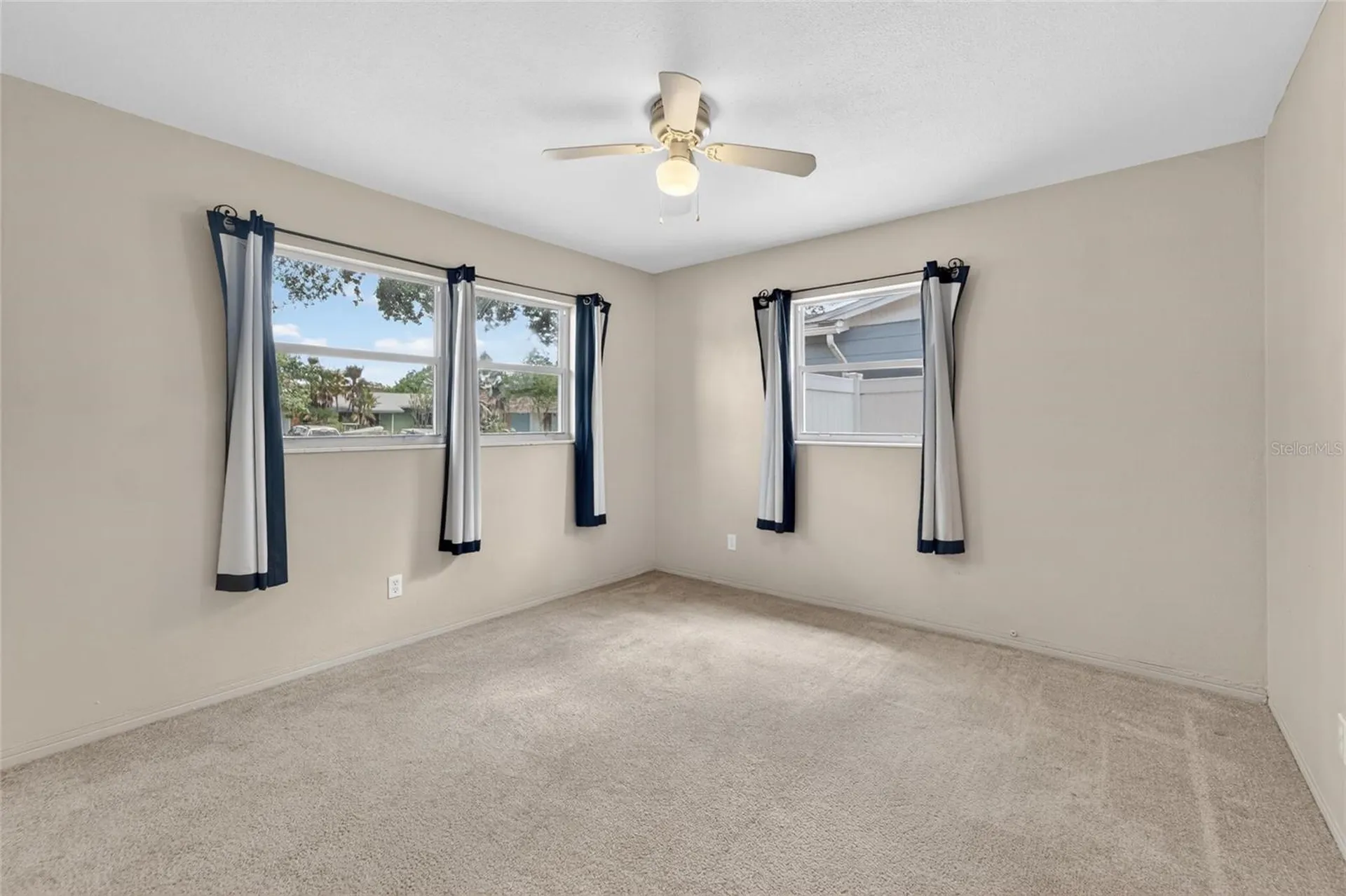 6670 26th Way N St Petersburg FL 33703