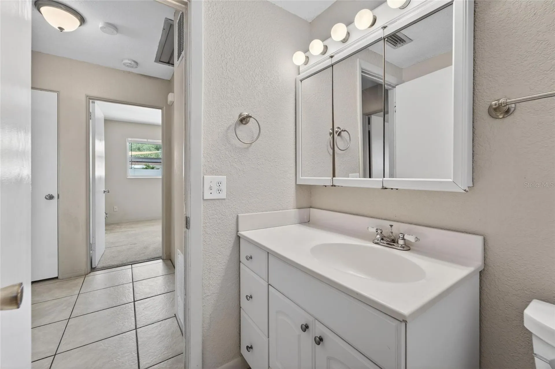 6670 26th Way N St Petersburg FL 33703