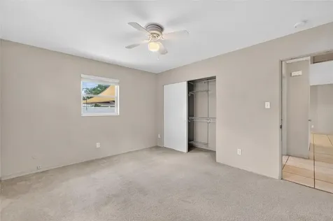 6670 26th Way N St Petersburg FL 33703