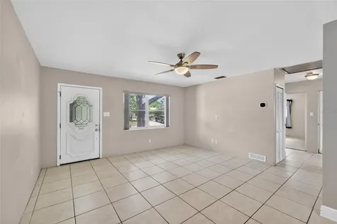 6670 26th Way N St Petersburg FL 33703