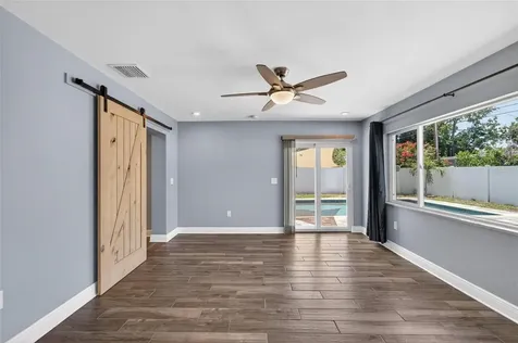 6670 26th Way N St Petersburg FL 33703