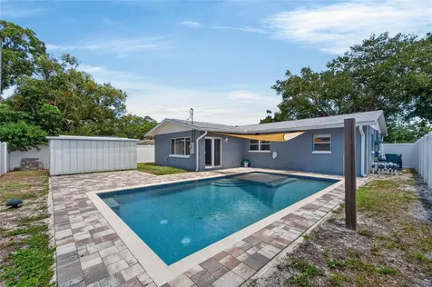 6670 26th Way N St Petersburg FL 33703