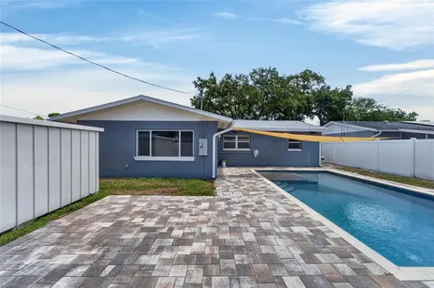 6670 26th Way N St Petersburg FL 33703