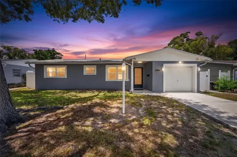 6670 26th Way N St Petersburg FL 33703