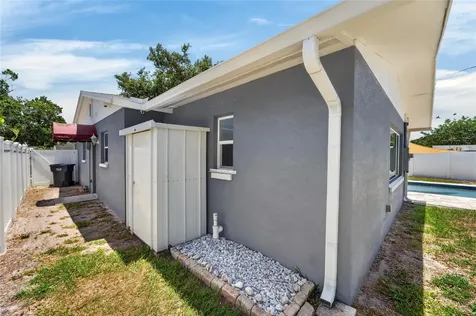 6670 26th Way N St Petersburg FL 33703