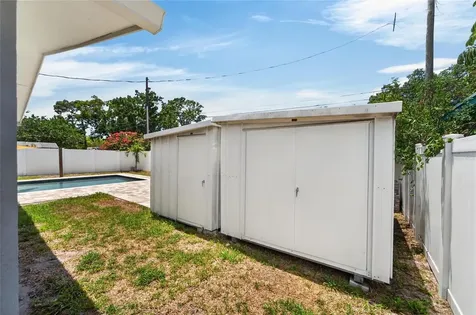 6670 26th Way N St Petersburg FL 33703