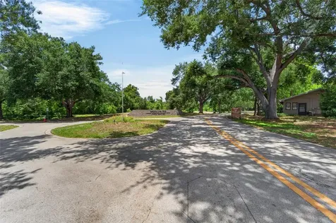 6670 26th Way N St Petersburg FL 33703